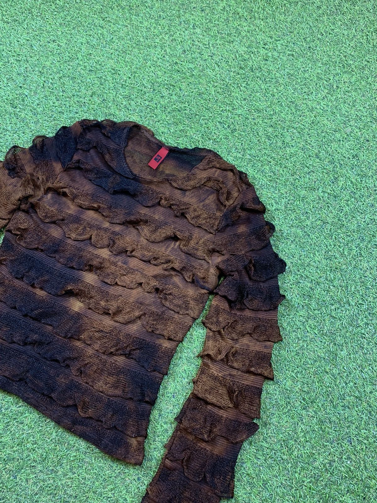 Japanese Brand Vintage Y2K Ombre Ruffle Mesh Long Sleeve Top Y2K style Size S / US 4 / IT 40 - 2 Thumbnail