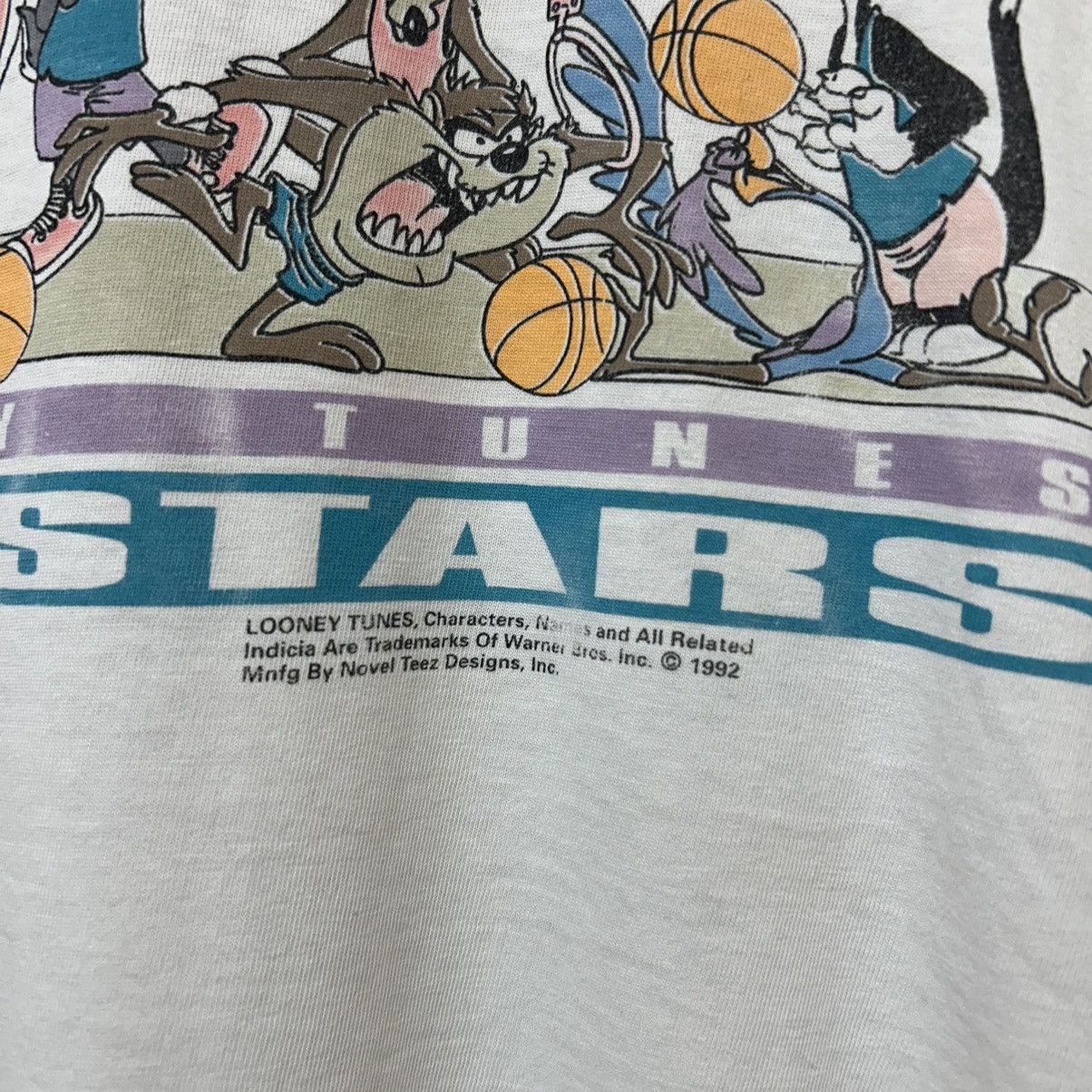 Vintage Vintage 1992 Looney Tunes All Stars Basketball Taz T Shirt Size US XL / EU 56 / 4 - 9 Thumbnail