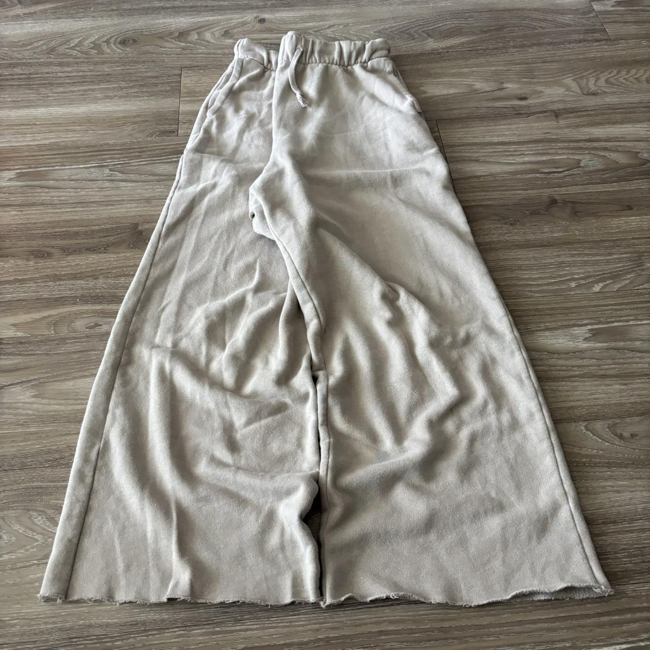 Japanese Brand Crazy Vintage Y2K/2000s Baggy Beige Wide Leg Skater Essential Sweatpants! Size M Size US 32 / EU 48 - 3 Thumbnail