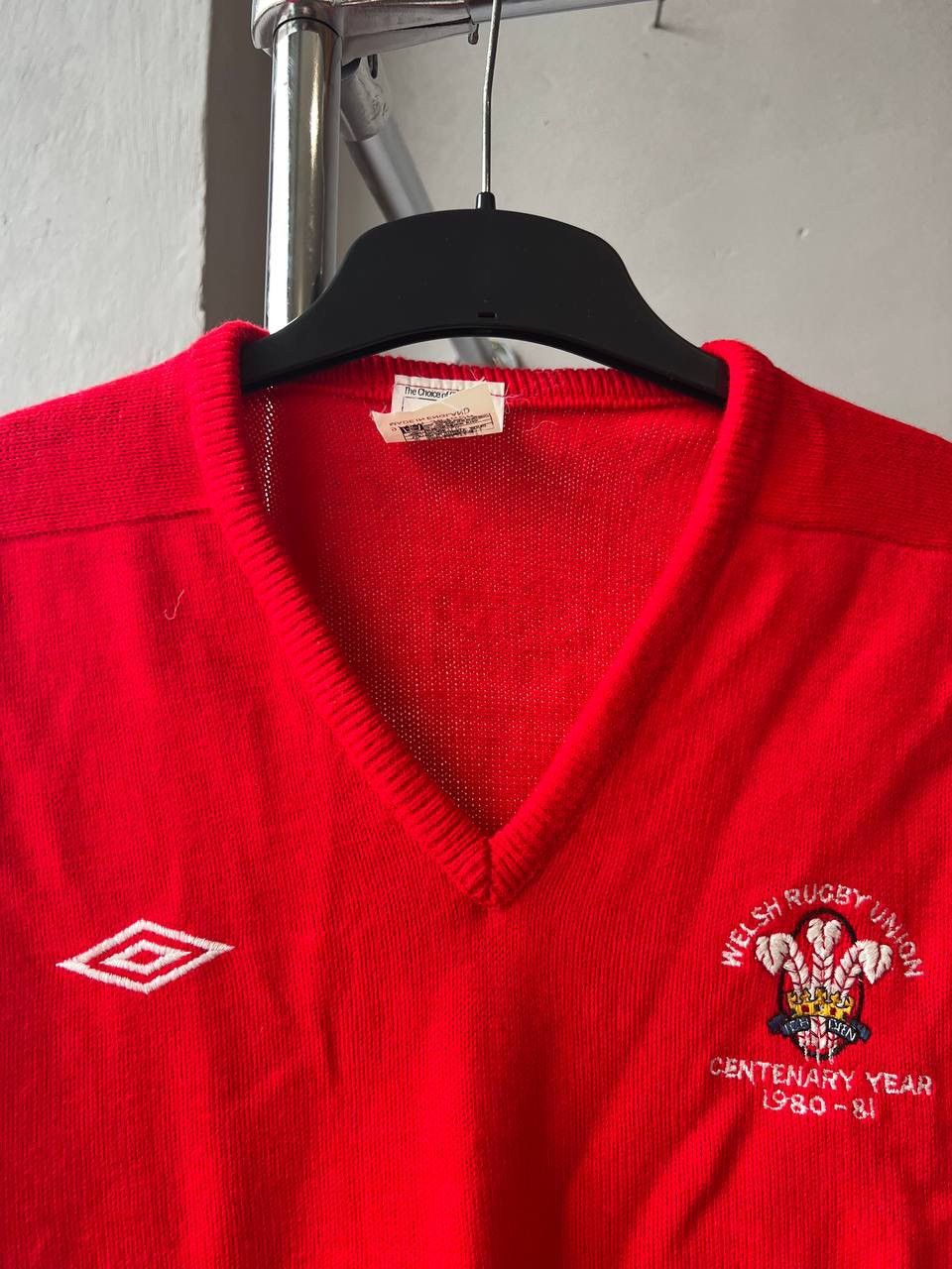 Umbro 1980/81 RARE WALES TEAM RUGBY UNION WOOL JUMPER SWEATER SZ M Size US M / EU 48-50 / 2 - 4 Thumbnail