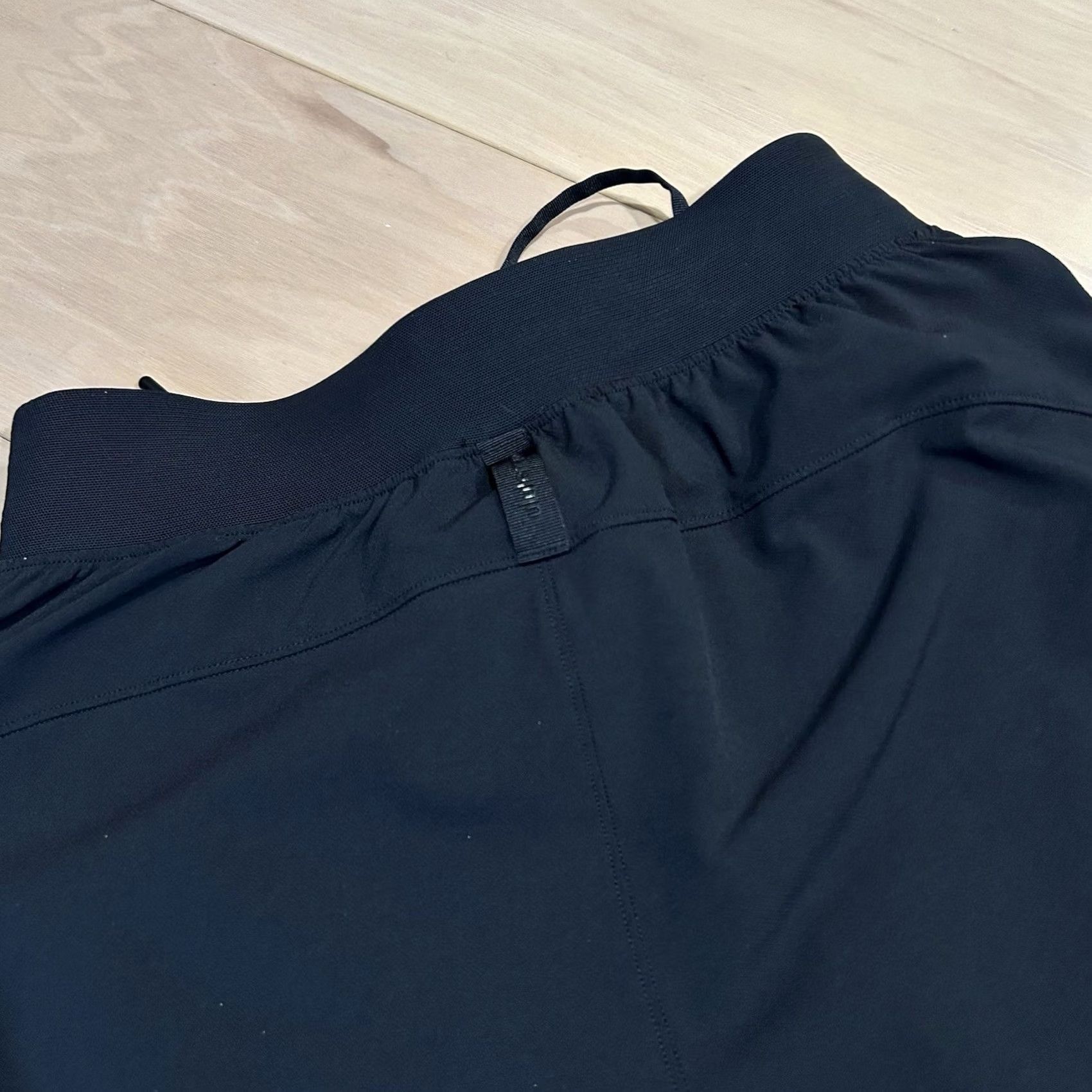 Lululemon Lululemon License to Train High-Rise Pant Women’s 4 Jogger Black 28 Inseam Zip Pocket Pockets 25-27 Waist Activewear Athleisure Womens Size 27" / US 4 / IT 40 - 5 Thumbnail