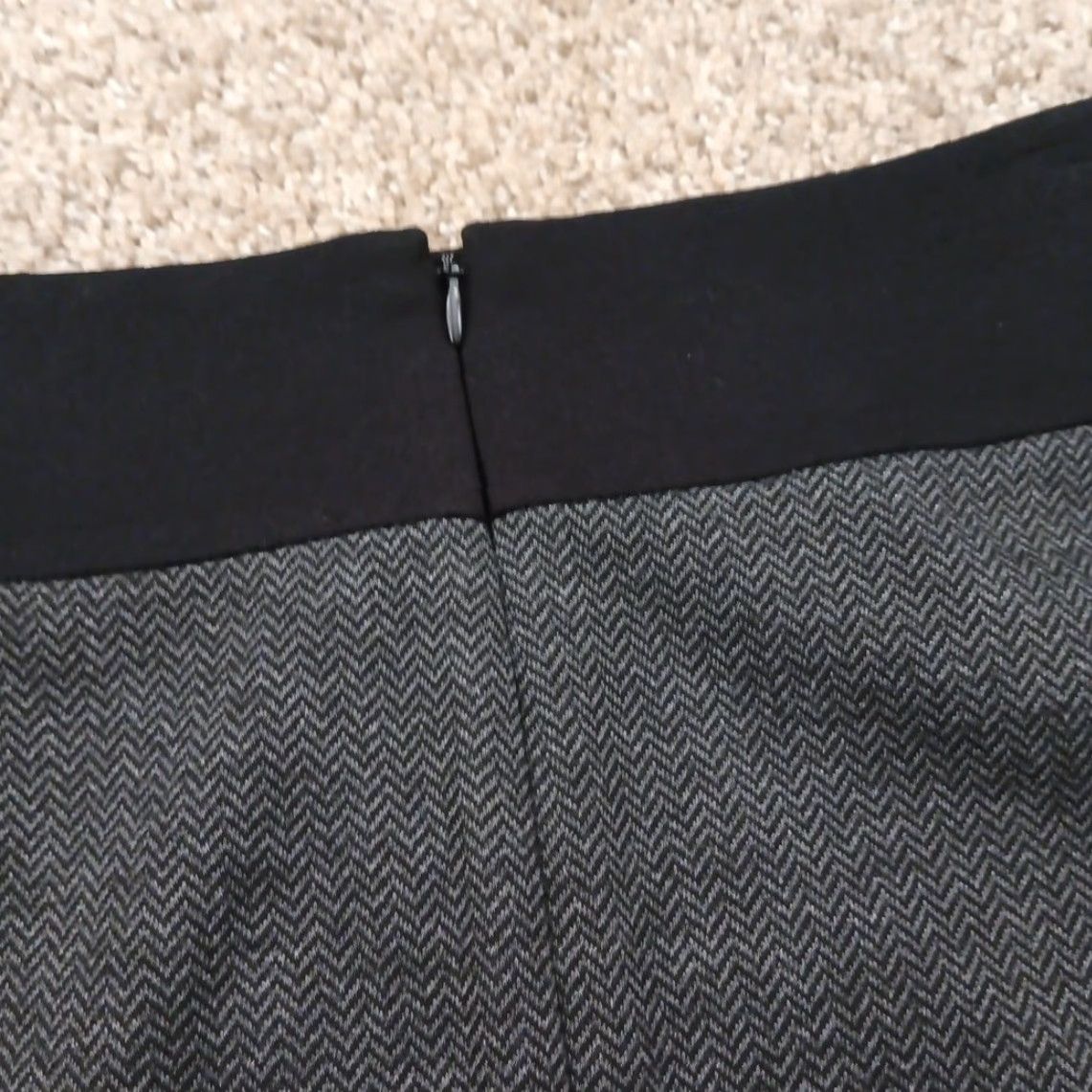 Vintage Tahari Skirt Women Knee Length Pencil Lined Slit Gray 10 Herringbone Size 32" / US 10 / IT 46 - 7 Thumbnail