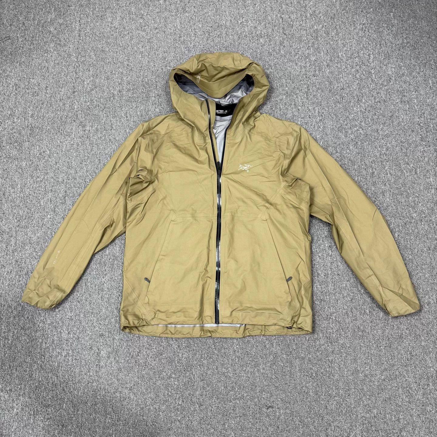 Arc'teryx Arcteryx Ralle Lightweight Hardshell Hooded M Mint Size M / US 6-8 / IT 42-44 - 1 Thumbnail