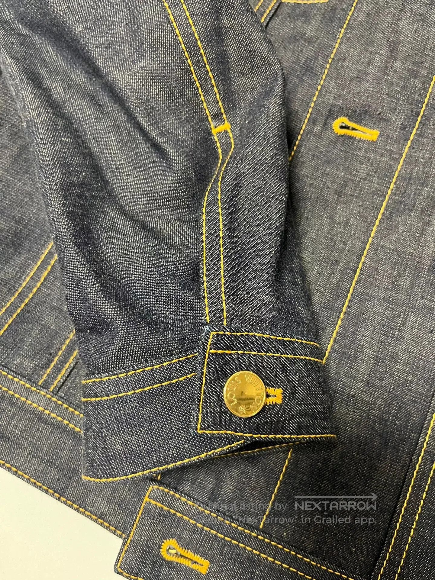Louis Vuitton louis vuitton denim jacket for men and women. Size US M / EU 48-50 / 2 - 7 Thumbnail