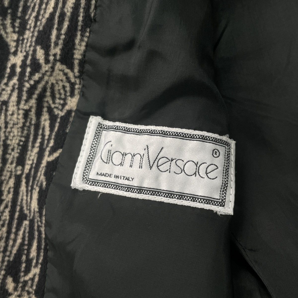 Versace × Vintage Vintage Gianni Versace Women Wool Blazer Size 42 Size M / US 6-8 / IT 42-44 - 13 Thumbnail