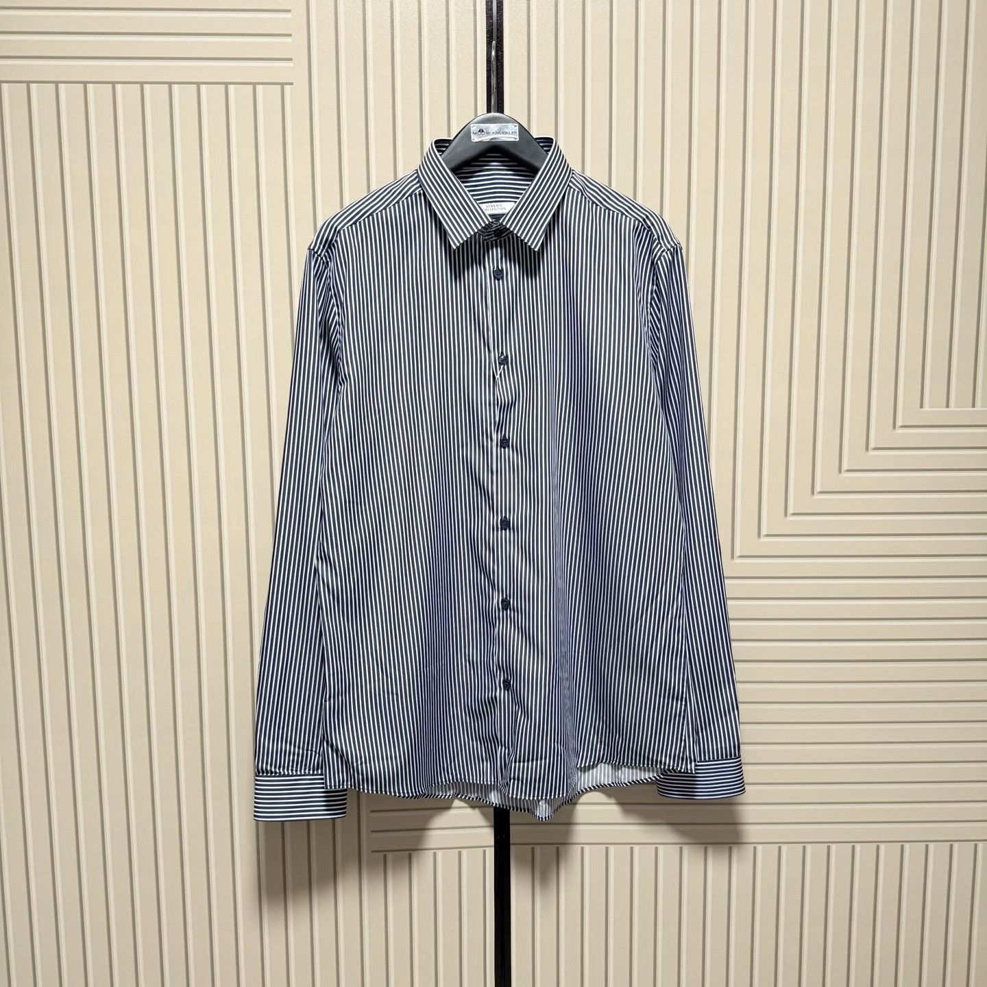 Versace Versace Men's Medusa Logo Shirt Size US XXS / EU 40 - 1 Thumbnail