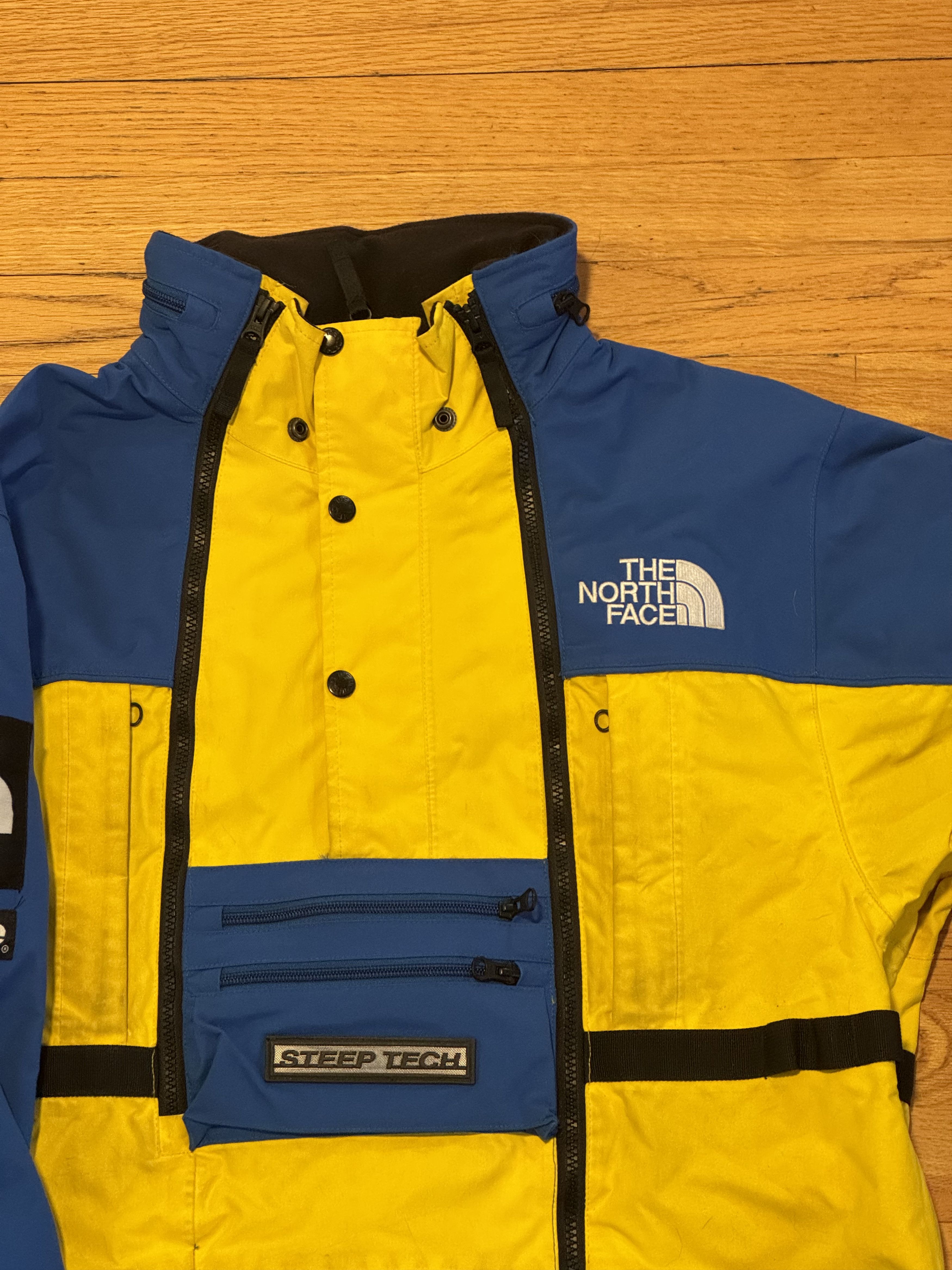 Supreme × The North Face Supreme x The North Face Steep Tech Hooded Jacket TNF L Size US L / EU 52-54 / 3 - 5 Thumbnail