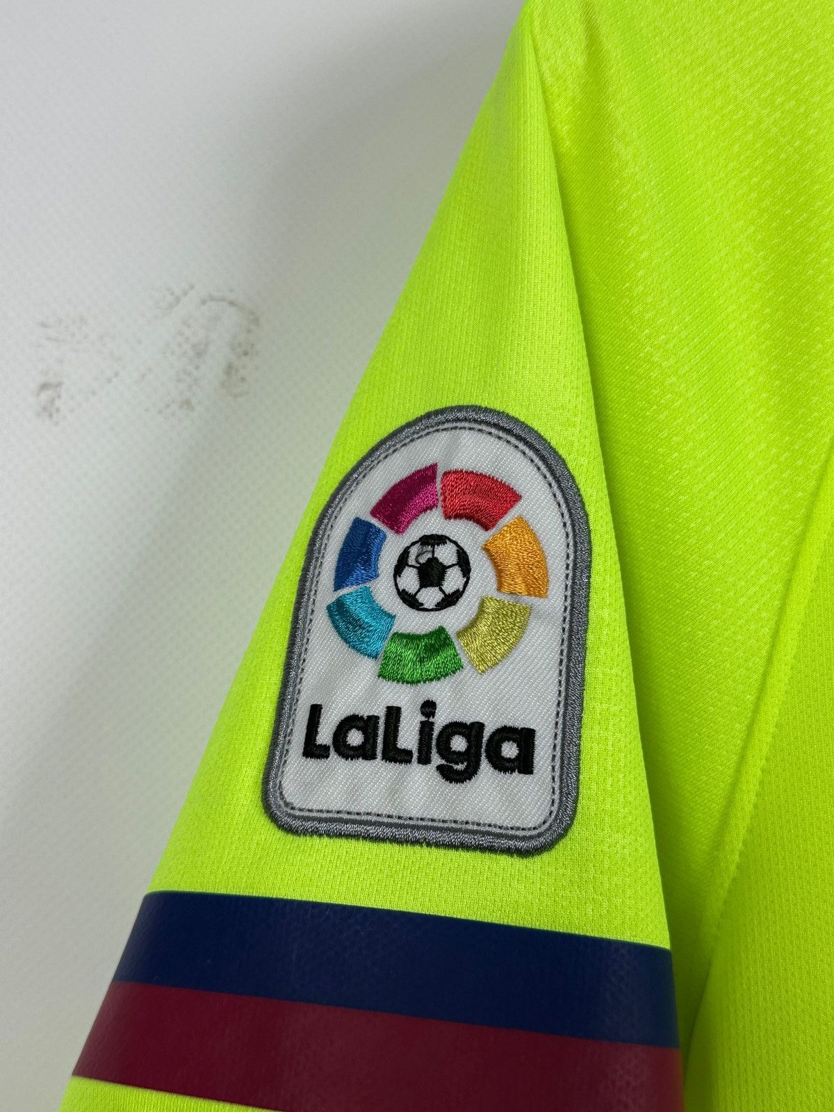 Nike 2018/19 Nike Barcelona Away Soccer Jersey Size US S / EU 44-46 / 1 - 9 Thumbnail