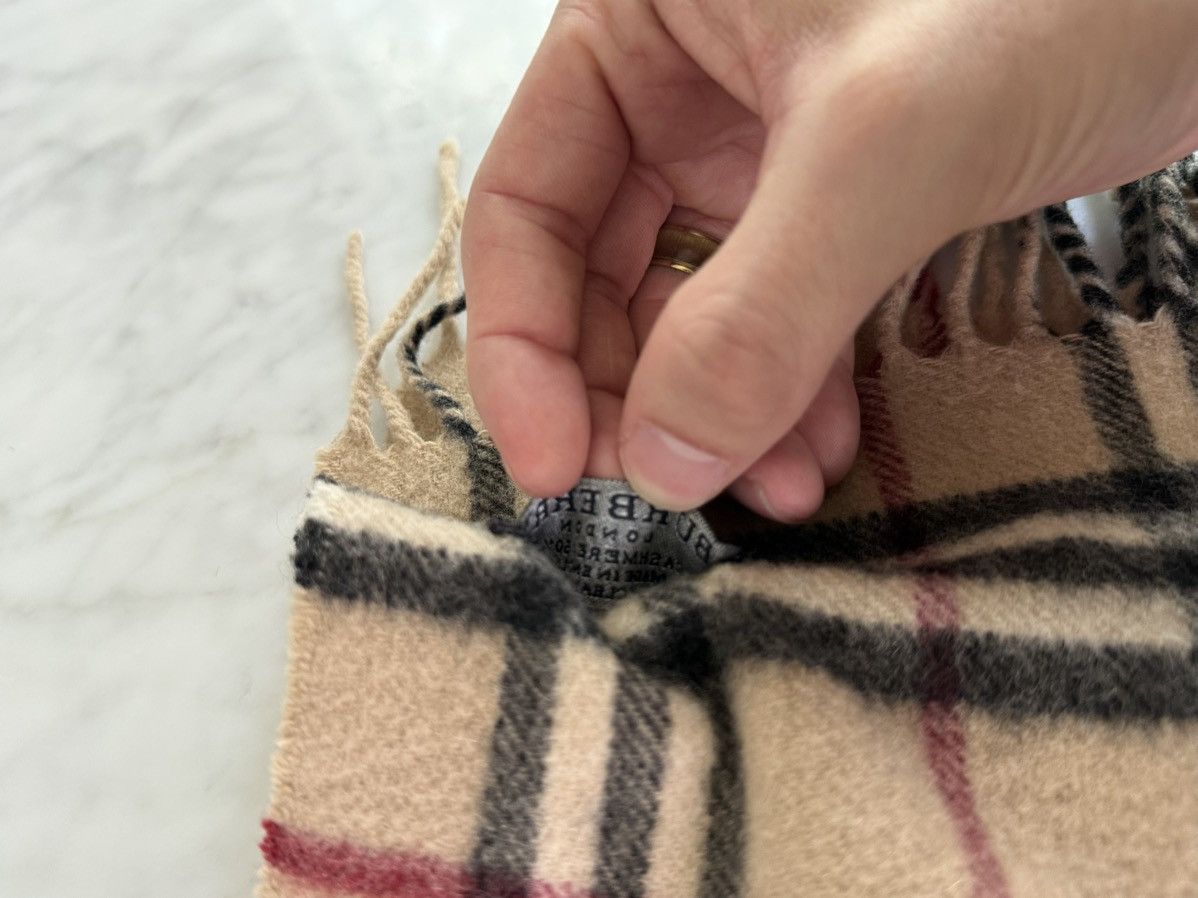 Burberry Burberry Camel Nova Check Scarf Wool Made in England Size ONE SIZE - 5 Thumbnail