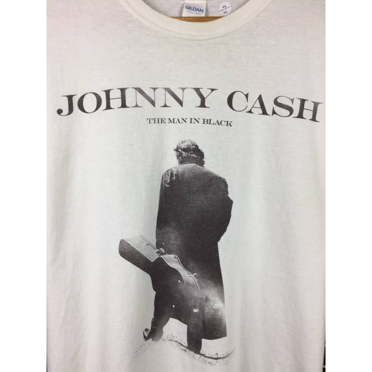 Band Tees Johnny Cash The Man In Black Graphic Band Tee Size US XL / EU 56 / 4 - 4 Thumbnail