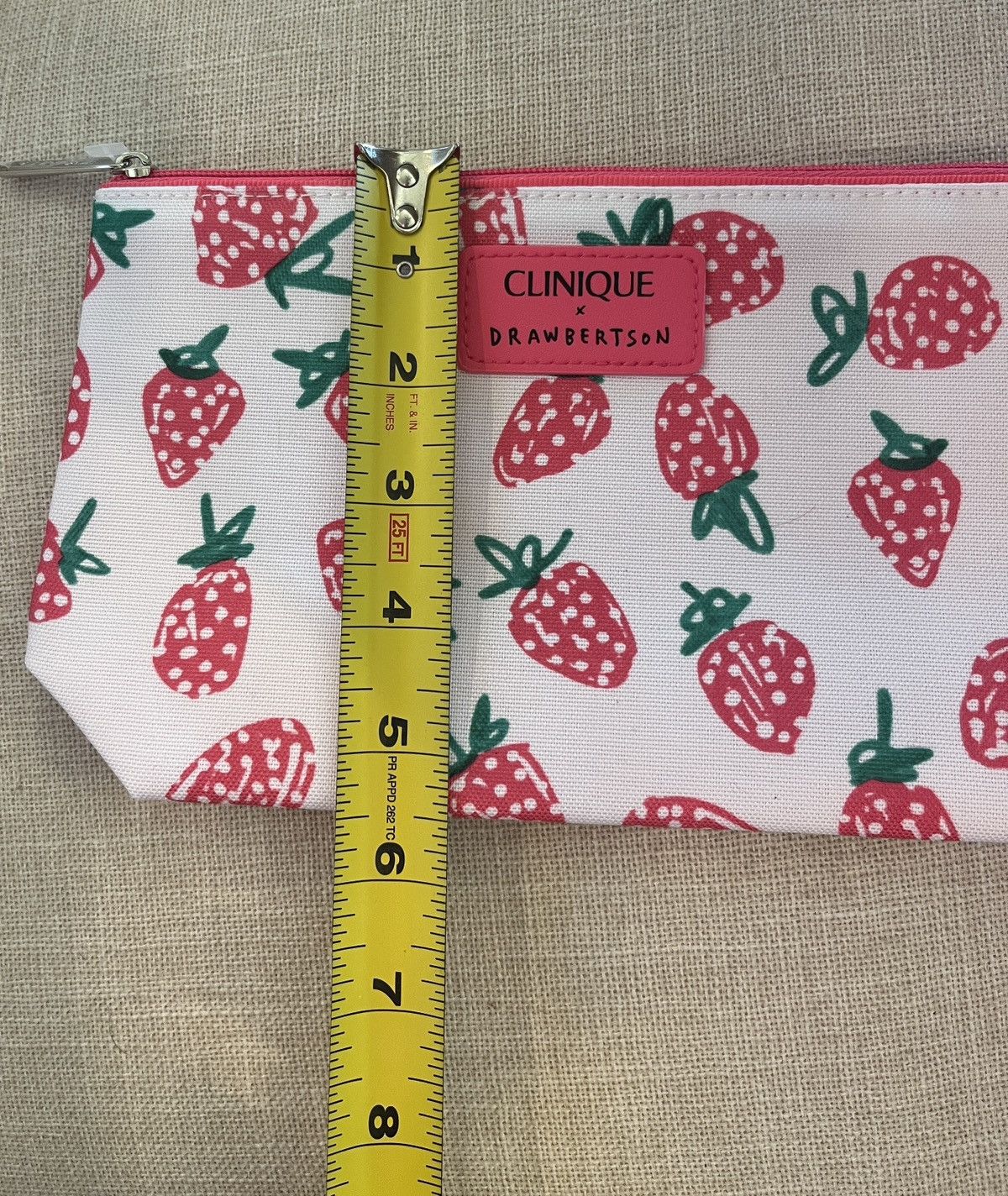Other Cosmetic Bag Clinique Pink and White Strawberry Print New Size ONE SIZE - 6 Thumbnail