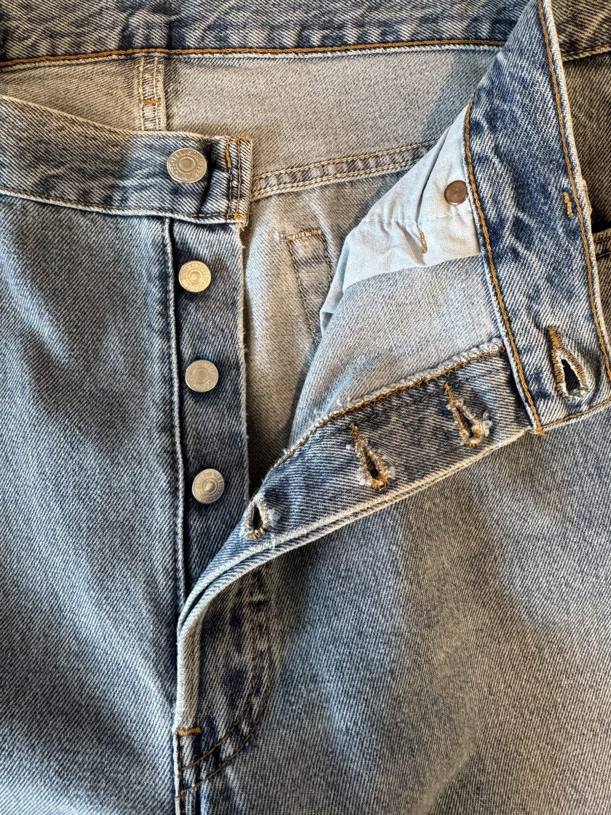 Levi's Vintage Clothing Vintage Levi’s 501 Jeans, W35 x L31.5, Made in U.S.A. Size US 35 - 11 Thumbnail