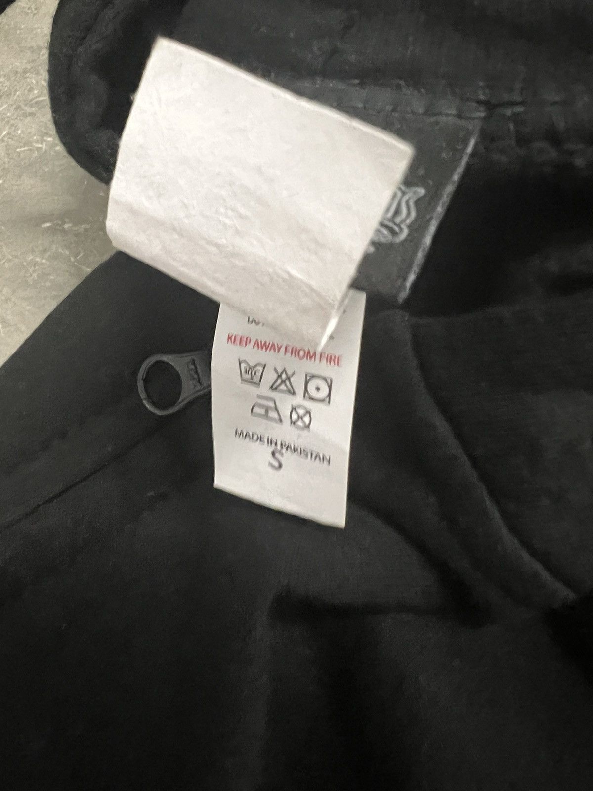 Expert Horror × Universal Studios 2019 Universal Halloween horror nights fear to the max hoodi Size US S / EU 44-46 / 1 - 4 Thumbnail