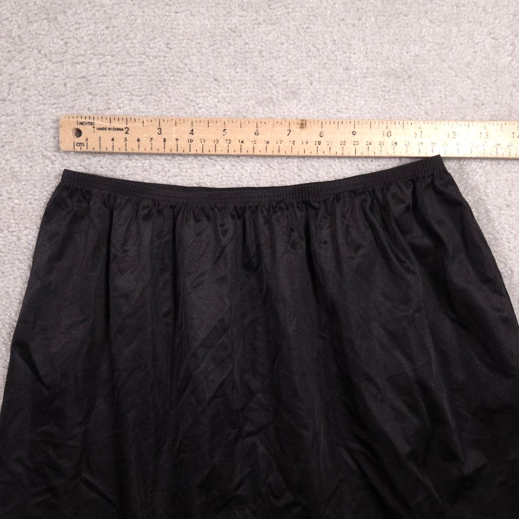 Vintage VINTAGE Vanity Fair Half Slip Skirt Womens M Black Nylon Satin Lace Hem Lingerie Size 32" / US 10 / IT 46 - 6 Thumbnail