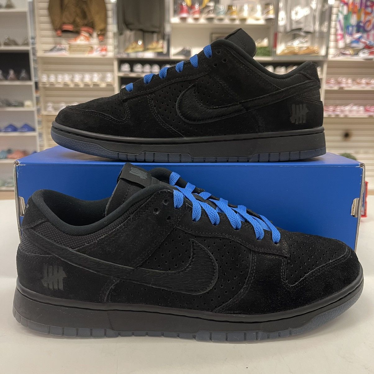 undefeated dunk vs af1 black