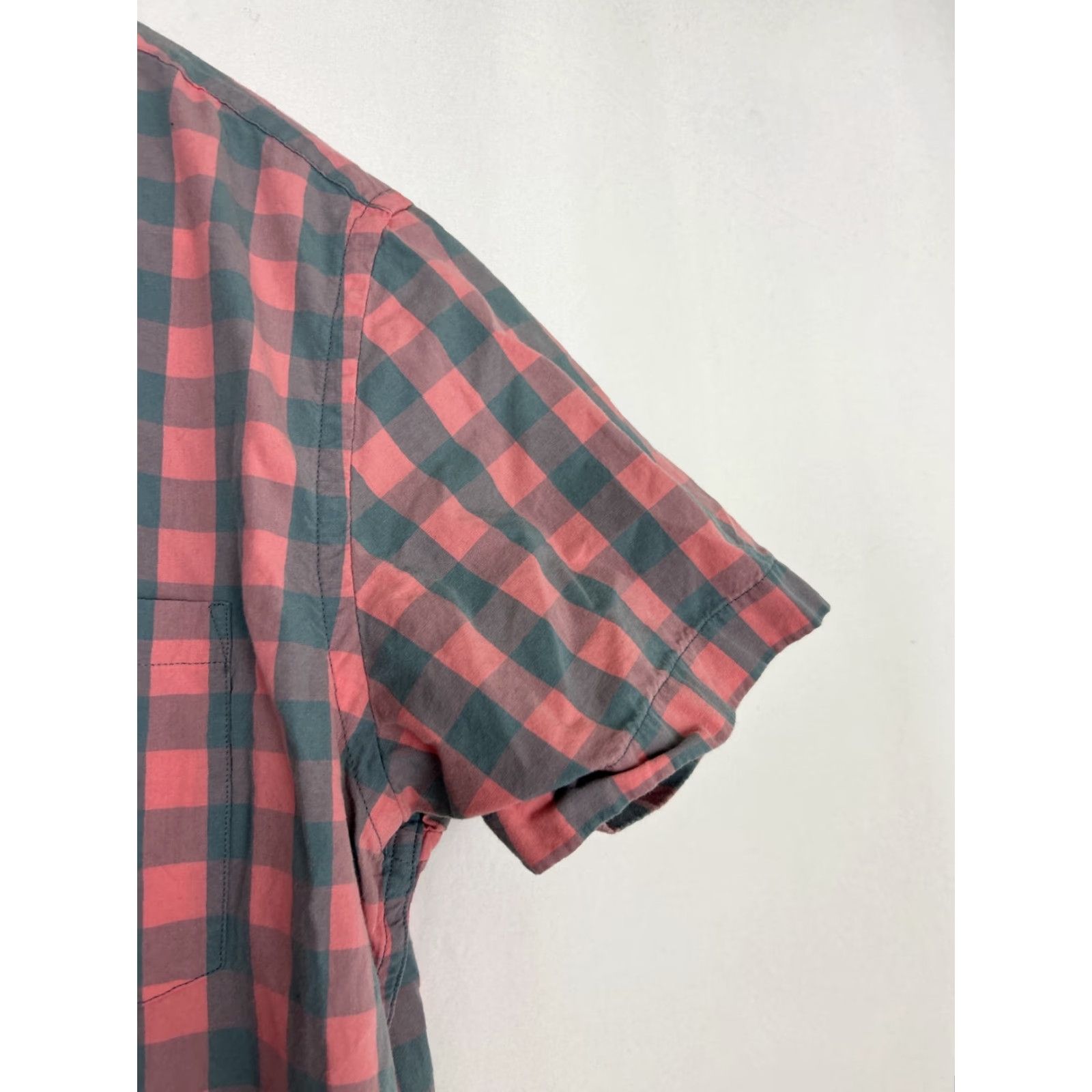 J.Crew J Crew Mens Medium Button Down Short Sleeve Plaid Pink Gray Shirt Size US M / EU 48-50 / 2 - 4 Thumbnail