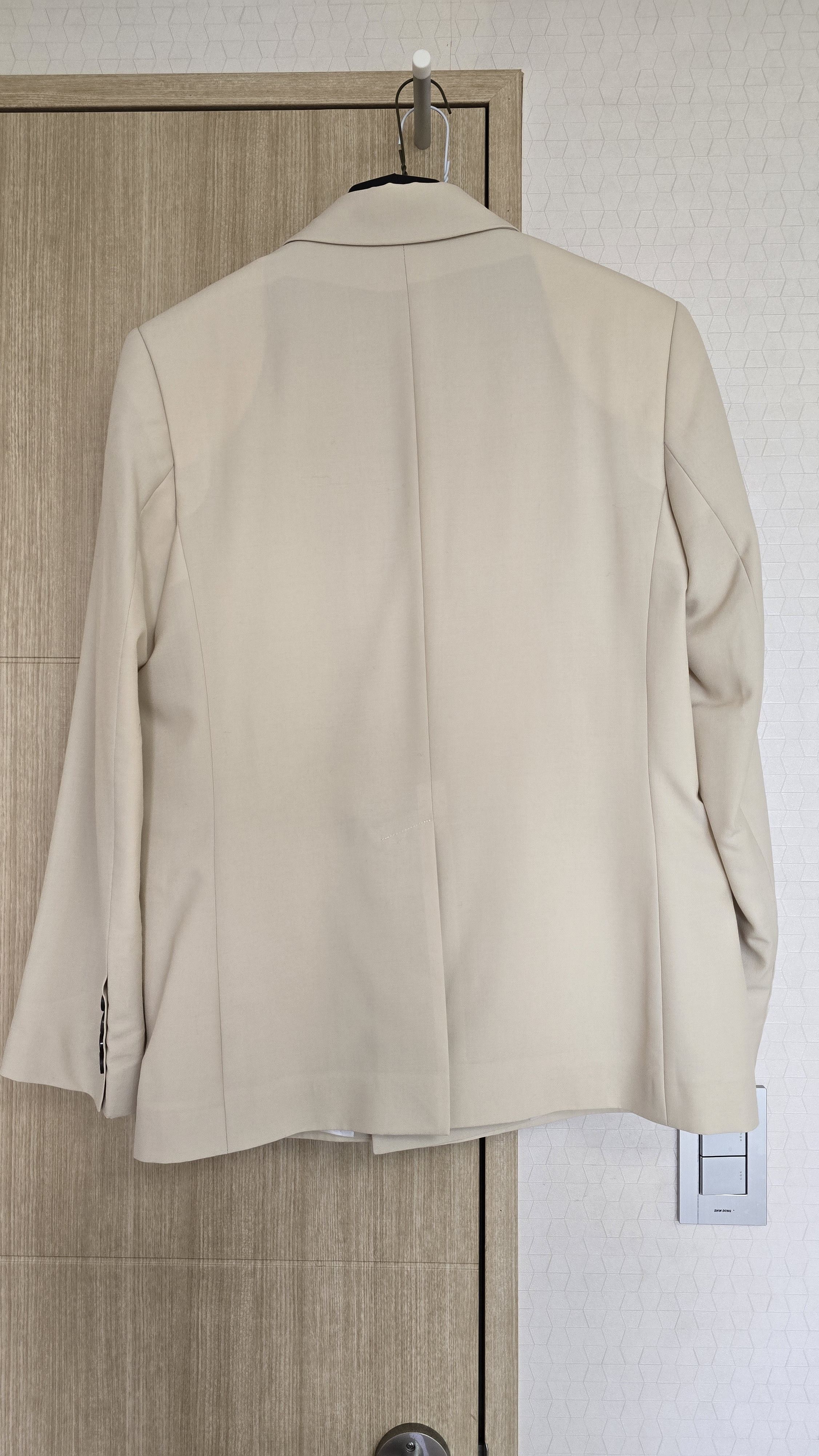Ernest W. Baker ernest w.baker 23aw suit Size 46R - 3 Thumbnail