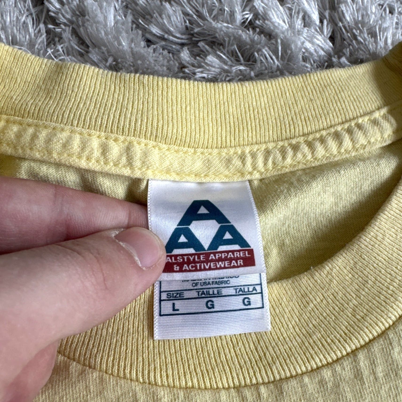 Vintage VTG Ernie Hasse & Signature Sound Concert T-Shirt Men’s L AUTOGRAPHED Alstyle Yellow Shirt Size US L / EU 52-54 / 3 - 5 Thumbnail