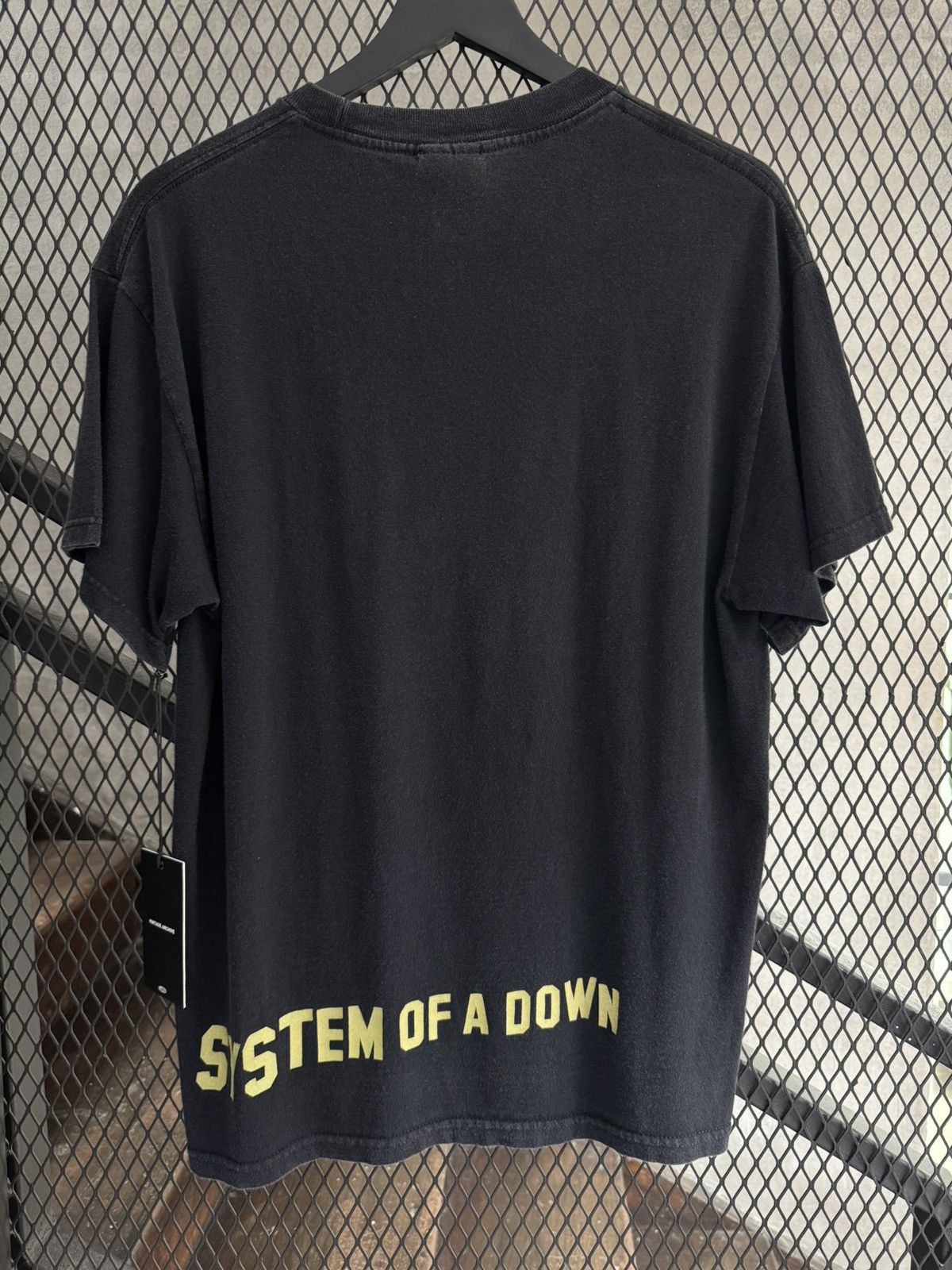 Band Tees × Vintage Vintage 2001 System Of A Down Promo Tee Size US L / EU 52-54 / 3 - 4 Thumbnail