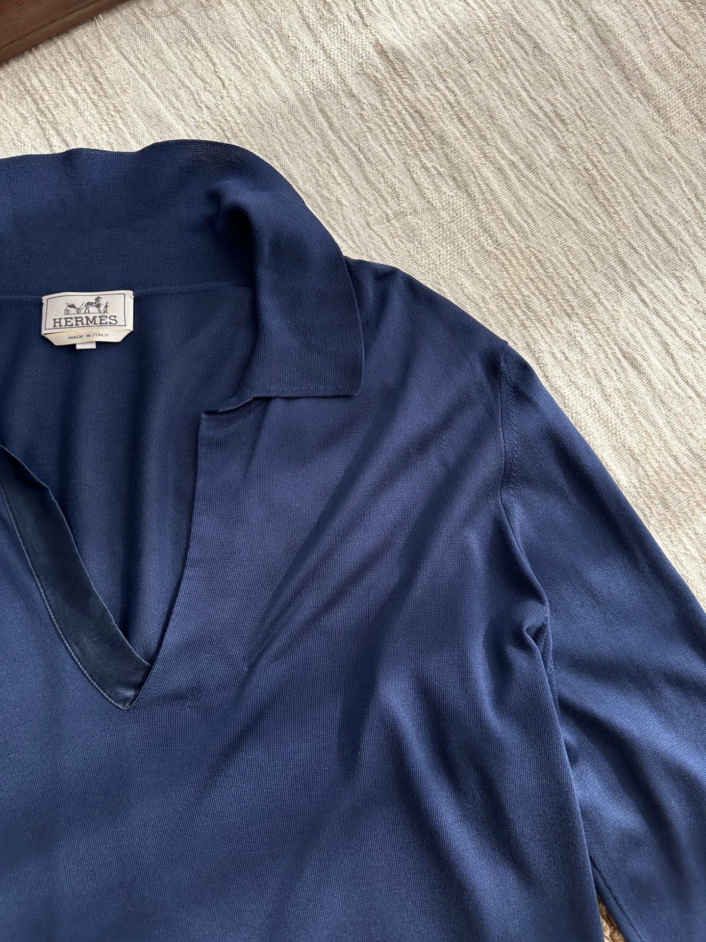 Hermes Hermes Silk V-neck Light Casual Knitted LS Top Women Navy L Size L / US 10 / IT 46 - 5 Thumbnail