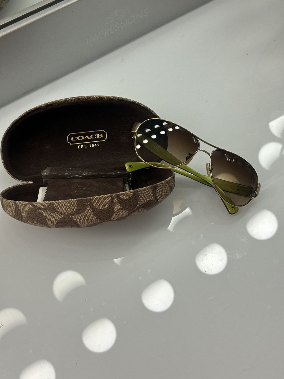 Coach Coach Green Tortoiseshell Print Sunglasses Size ONE SIZE - 4 Thumbnail