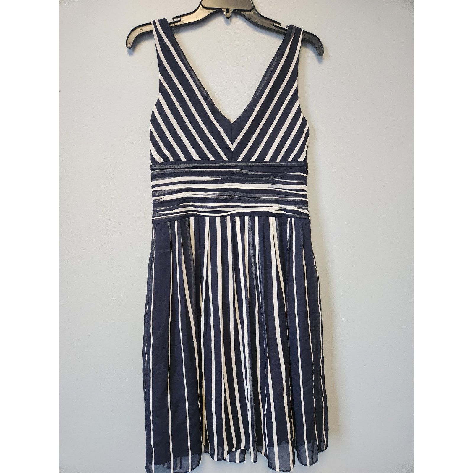 Ann Taylor NWT Ann Taylor 100% Silk Blue & White Stripe Dress 6 Size M / US 6-8 / IT 42-44 - 2 Thumbnail