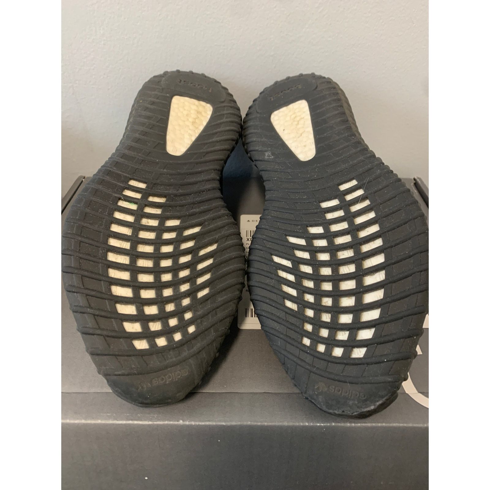 Adidas adidas Yeezy Boost 350 V2 Dazzling Blue Size 11.5 Used Size US 11.5 / EU 44-45 - 6 Thumbnail