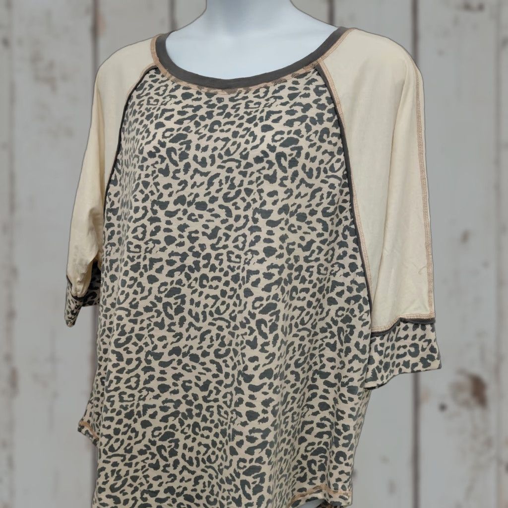 Vintage Jodifl Shirt Womens 1X Beige Leopard Print Blouse 3/4 Sleeve Top Mom Casual Autumn Western Womens Size XL / US 12-14 / IT 48-50 - 1 Thumbnail