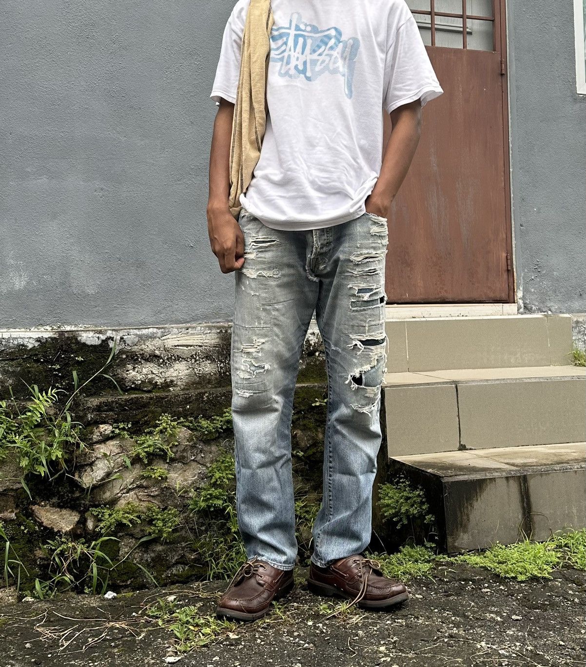 Levi's Vintage Clothing 👹Vintage Levis 501 Straight Cut Distressed Denim Size US 30 / EU 46 - 1 Thumbnail