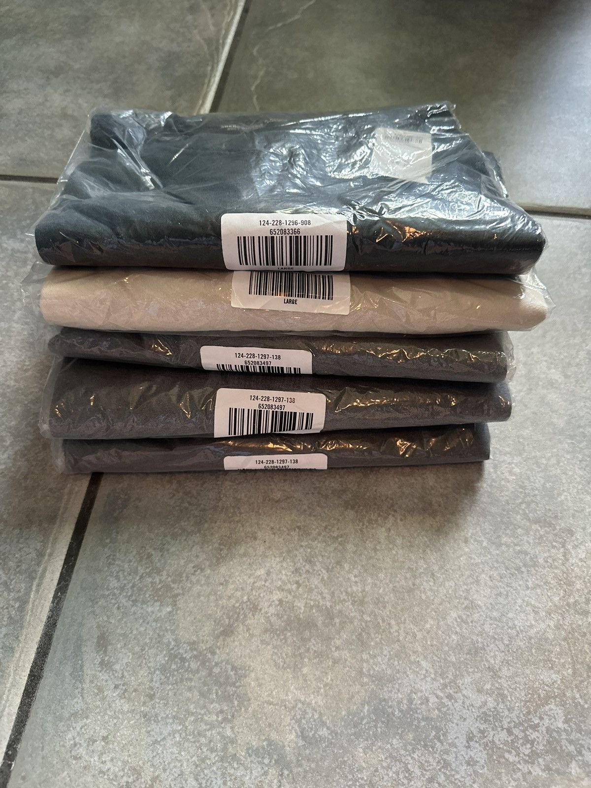 Abercrombie & Fitch Abercrombie & Fitch Relaxed Essential Tee Size US L / EU 52-54 / 3 - 8 Thumbnail