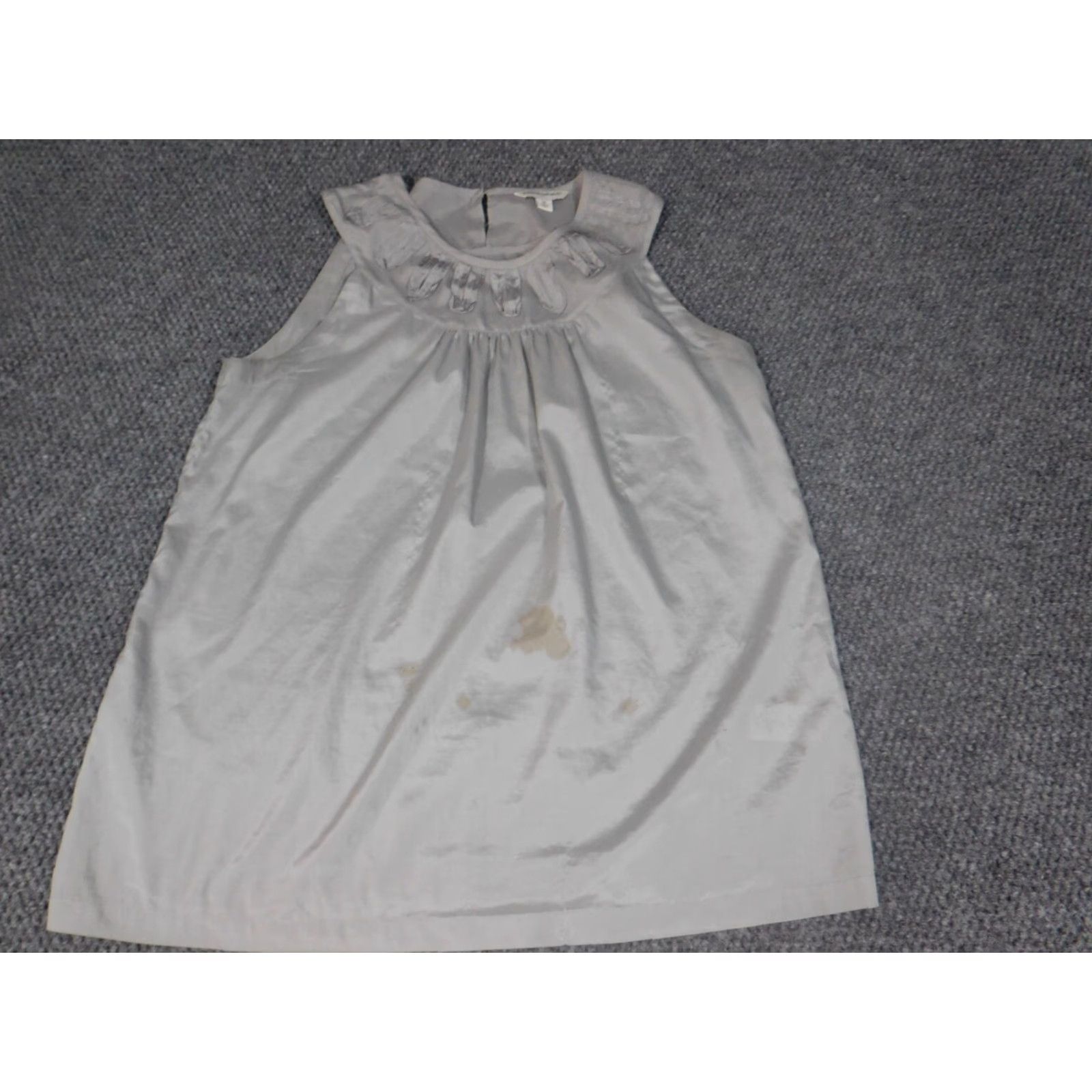 Banana Republic Banana Republic Blouse M Women Gray Sleeveless Crew Neck Pullover Stretch Classic Casual Regular Satin/Polyester Rayon Style Size M / US 6-8 / IT 42-44 - 4 Thumbnail