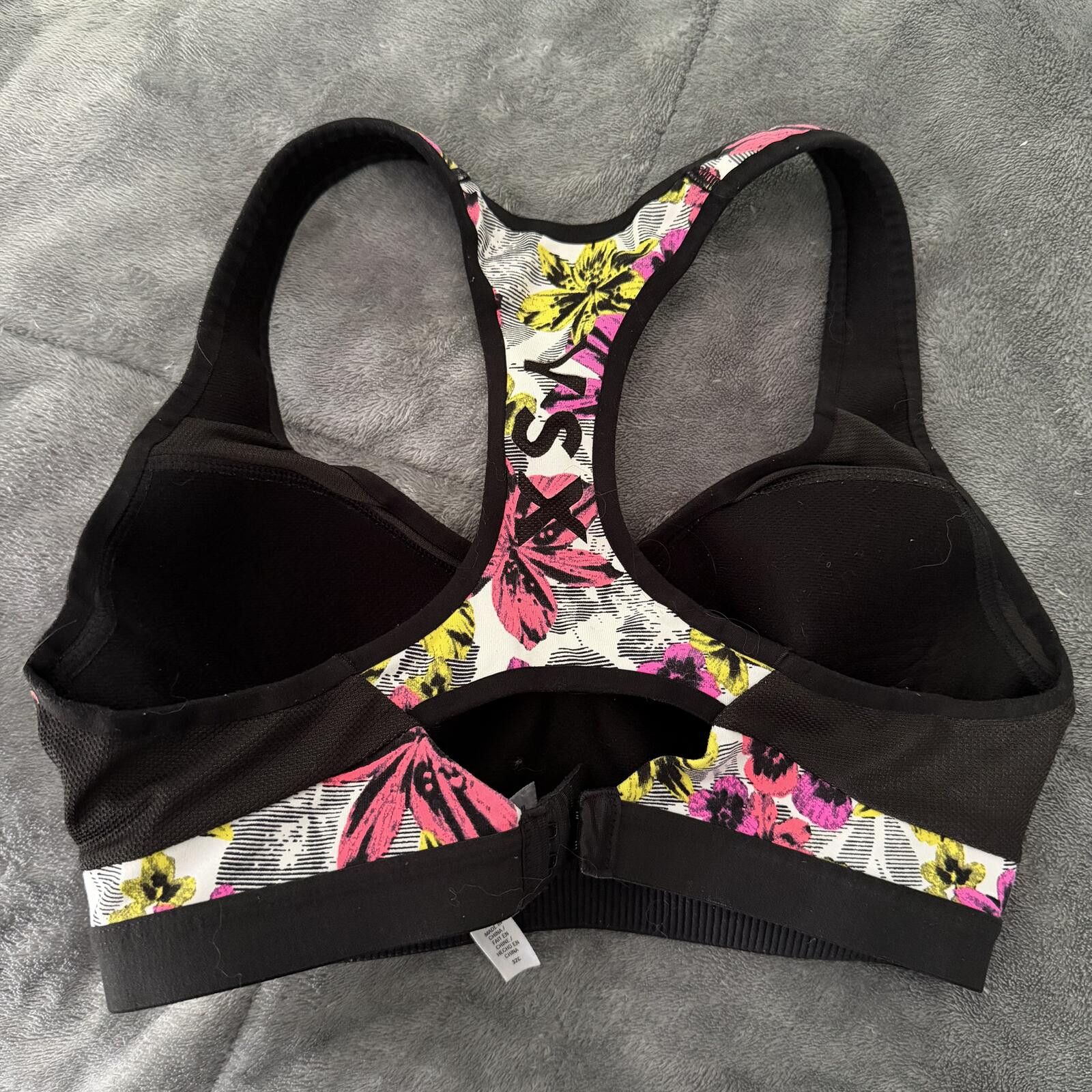 Other Victoria's Secret VSX Sport Floral Sports Bra Size 32C Size ONE SIZE - 6 Thumbnail