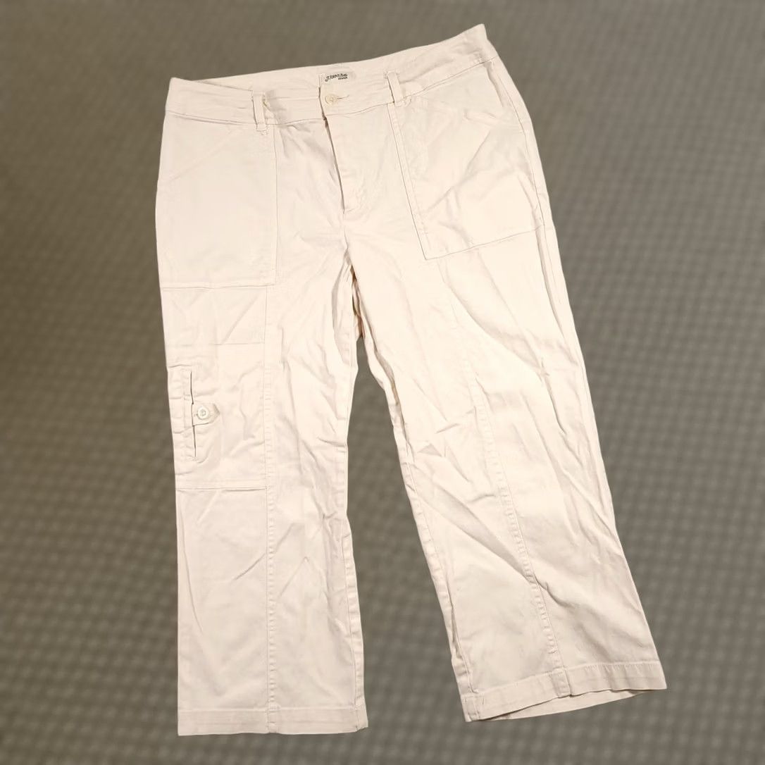 Vintage St Johns Bay Pants Womens 12 Beige Stretch Cargo Capri Cropped Casual Outdoors Size 34" / US 12 / IT 48 - 1 Thumbnail