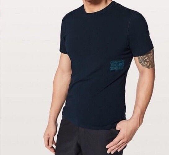 Designer Lululemon Men’s Tshirt Size US L / EU 52-54 / 3 - 1 Thumbnail