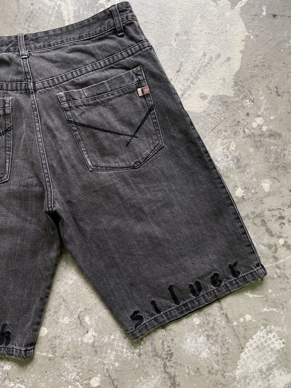 Quiksilver × Vintage Vintage Quiksilver Emberoidery Spellout Denim Short Pants Size US 33 - 3 Thumbnail