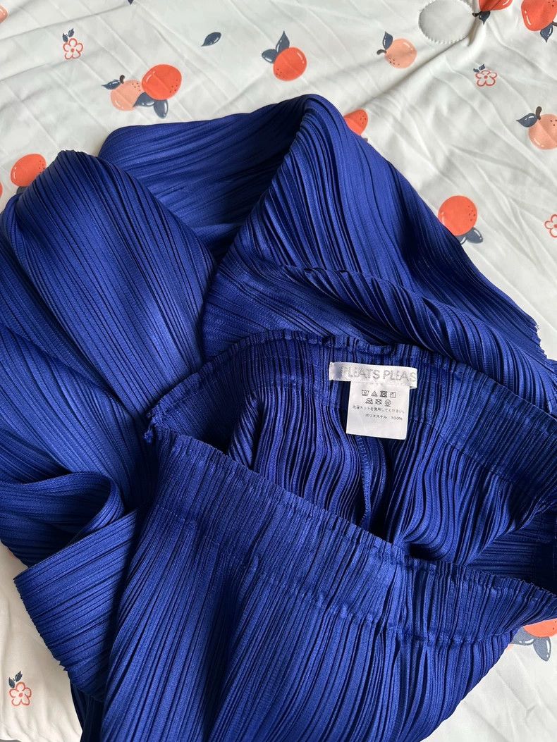 Issey Miyake Issey Miyake size:2 Navy blue pleated kelp pants Size 31" - 9 Thumbnail