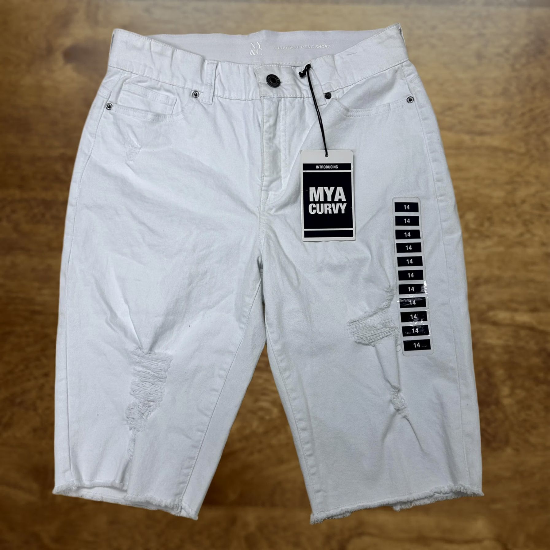 Vintage New York & Company Womens 14 36W White Denim Distressed Bermuda Mya Curvy Shorts Size 36" / US 14 / IT 50 - 1 Thumbnail