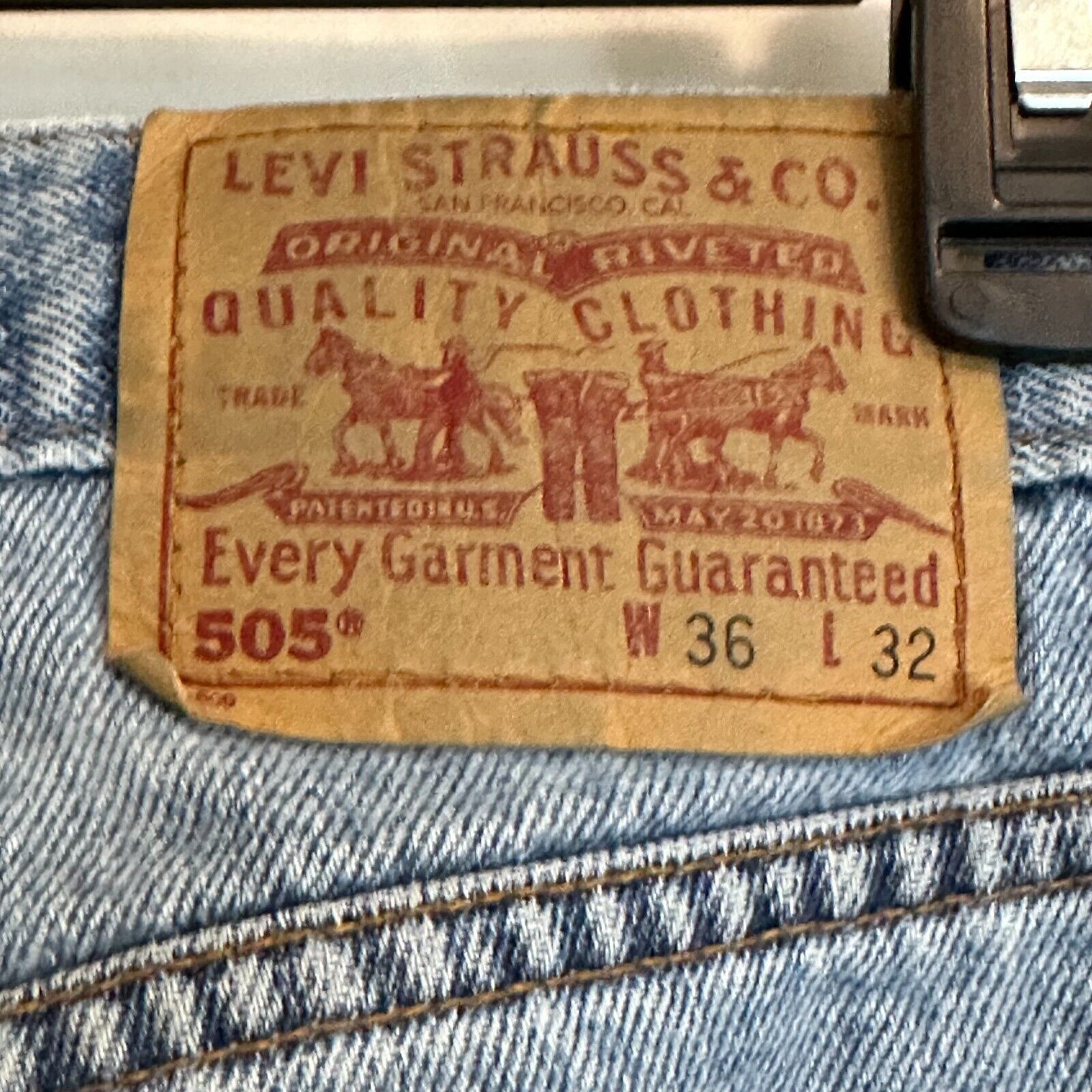 Levi's Levis 505 Straight Leg 36x32 Blue Jeans Mild Distress 90sVTG Size US 36 / EU 52 - 2 Thumbnail