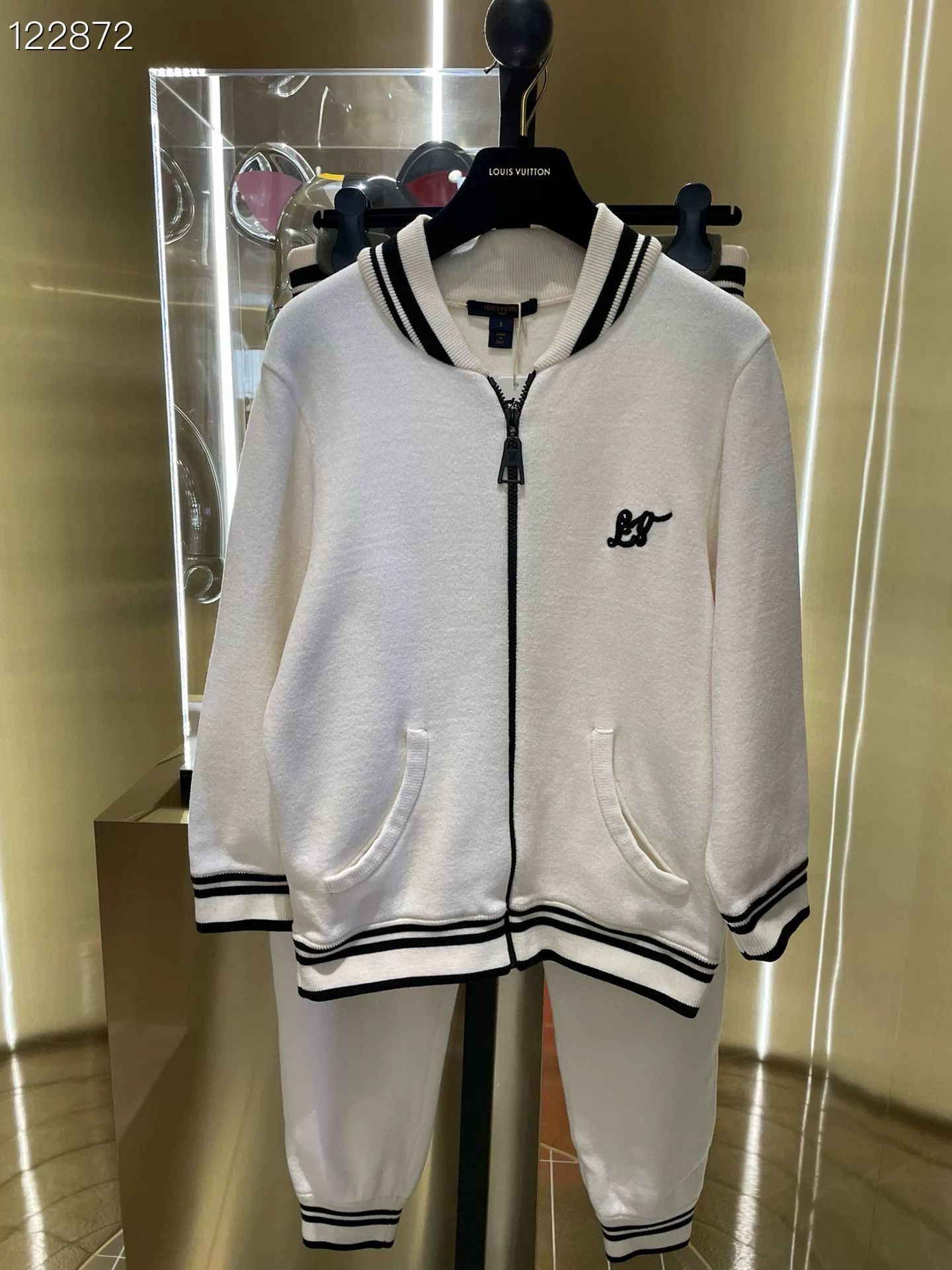 Louis Vuitton LV Women's Zipper Tracksuit Set Size S / US 4 / IT 40 - 1 Thumbnail