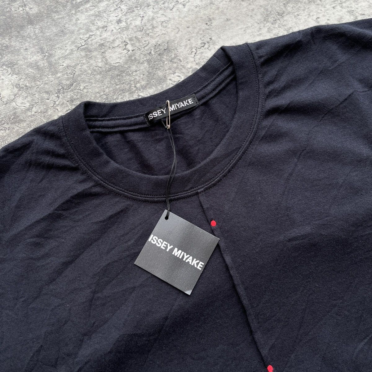 Issey Miyake Issey Miyake - Red Stitch Tshirt Size US L / EU 52-54 / 3 - 6 Thumbnail
