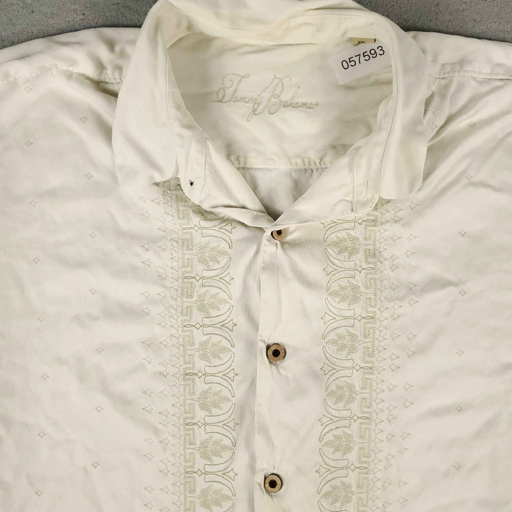 Tommy Bahama VINTAGE Tommy Bahama Shirt Men’s 2XL Short Sleeve Silk Hawaiian Button Up Beige Tropical Collared Size US XXL / EU 58 / 5 - 2 Thumbnail