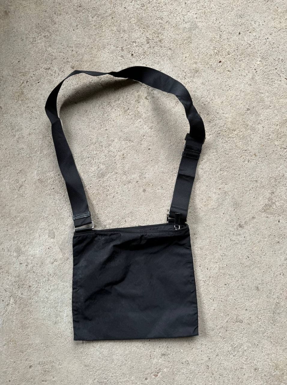Prada × Vintage Authentic Prada Black Shoulder Size ONE SIZE - 2 Thumbnail