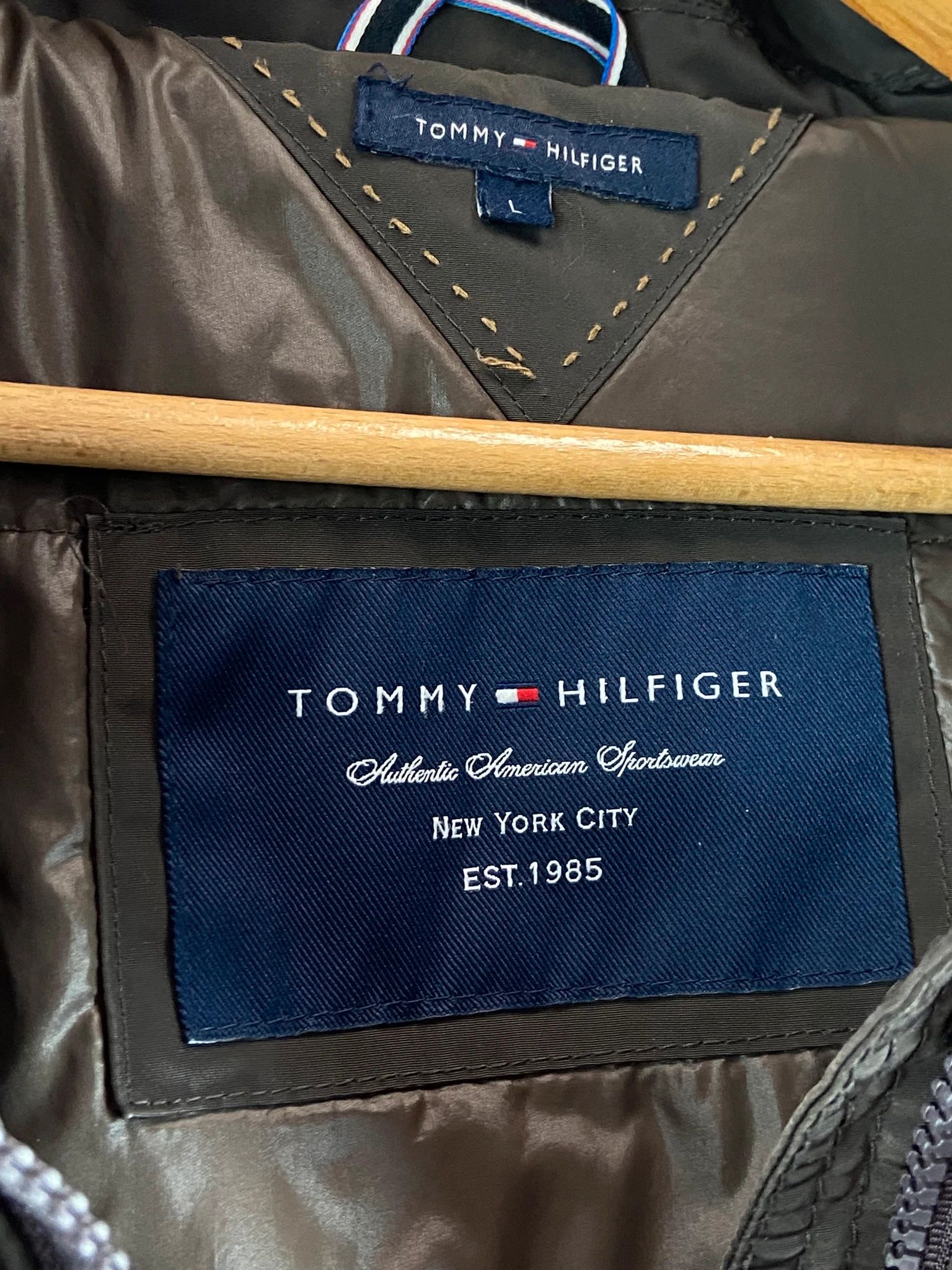Tommy Hilfiger Tommy Hilfiger khaki parka coat vintage Size US L / EU 52-54 / 3 - 5 Thumbnail