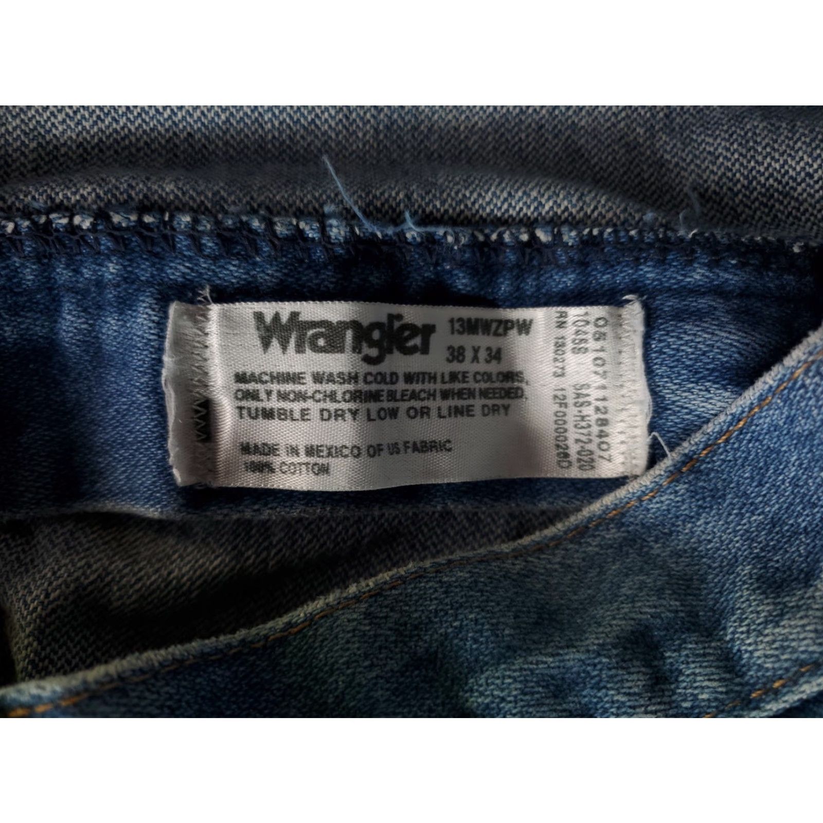 Wrangler VINTAGE Wrangler Jeans Blue Mens 38x34 32 Inseam VTG 90s Straight Jeans 38 Mens Blue Size US 38 / EU 54 - 7 Thumbnail
