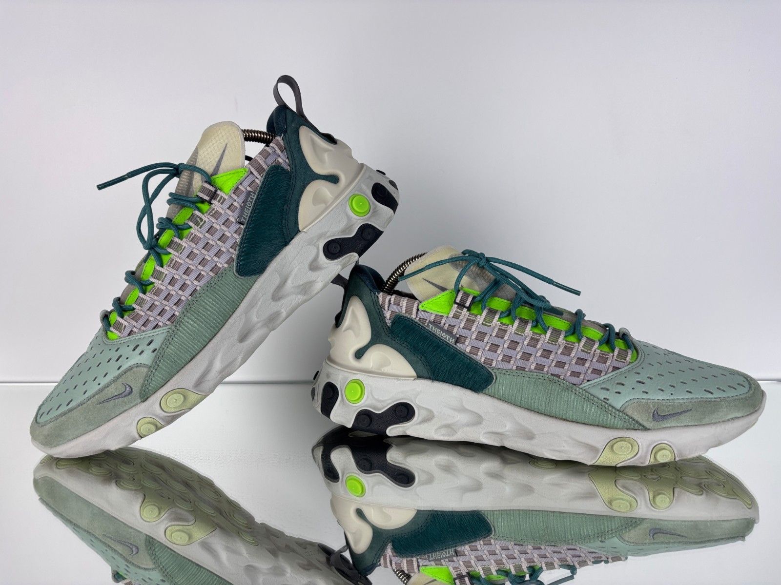 Nike Nike React Sertu Running Trainers Sneakers Shoes Mint 10.5 Size US 10.5 / EU 43-44 - 3 Thumbnail