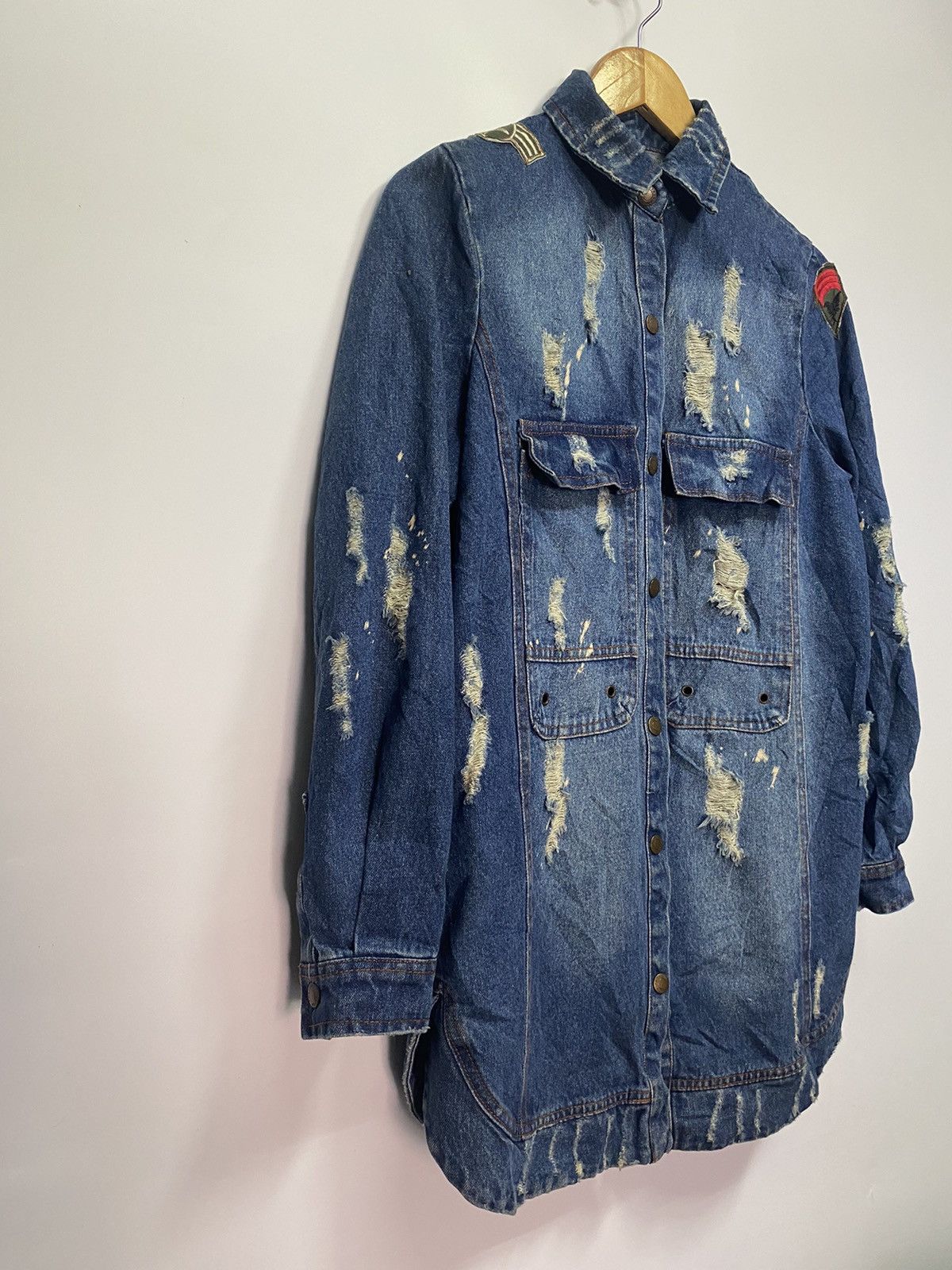 Japanese Brand Japanese Button up Denim Jean Shirt Women Fashion Distressed Size M / US 6-8 / IT 42-44 - 4 Thumbnail