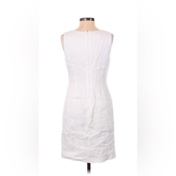 Escada ESCADA EU36/US4 white linen embroidered V-neck lined dress i Size S / US 4 / IT 40 - 2 Thumbnail