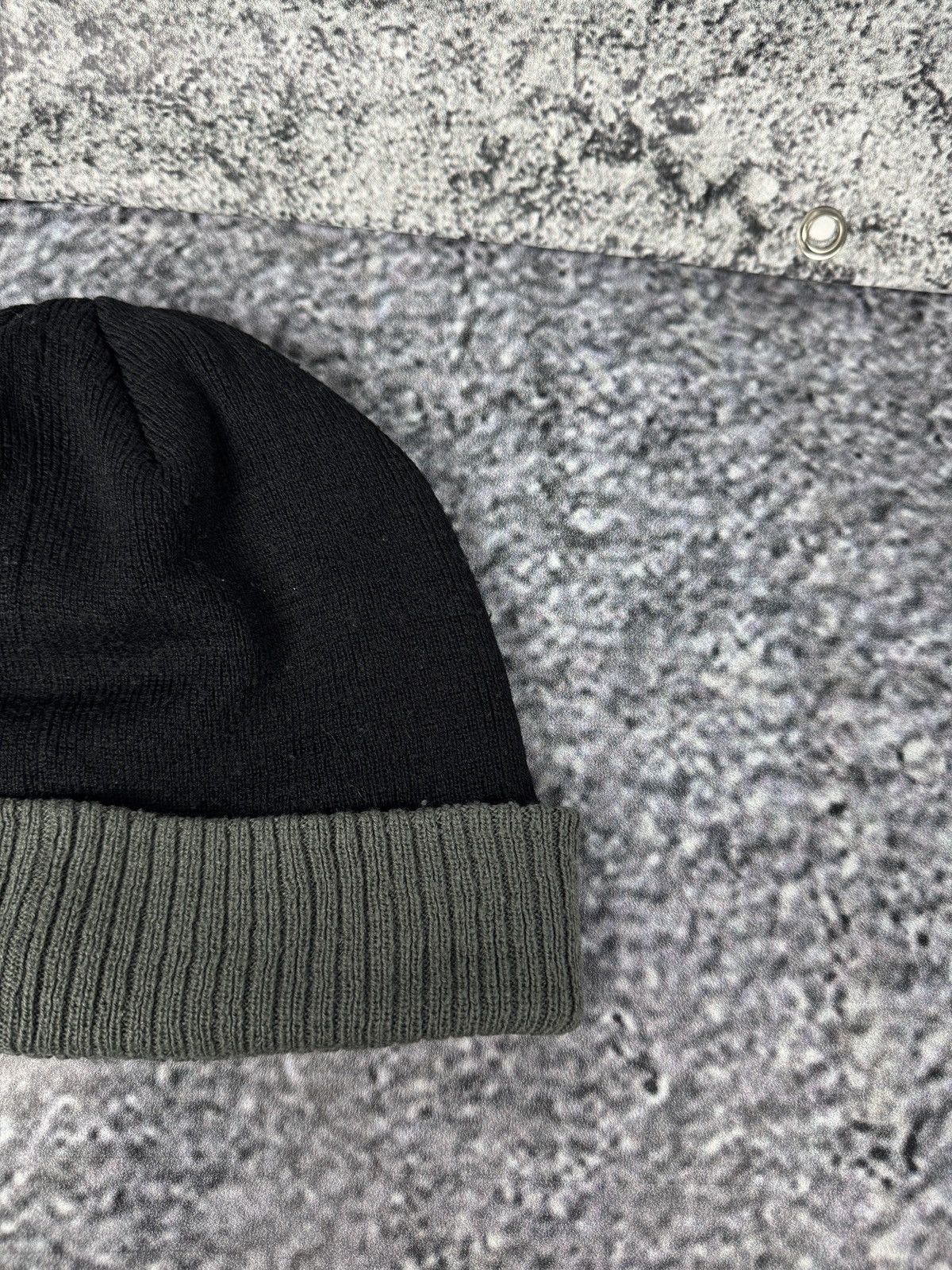 Oakley Men’s Oakley Beanie Hat Y2K Vintage Acrylic Size 2XL Size 44 - 5 Thumbnail