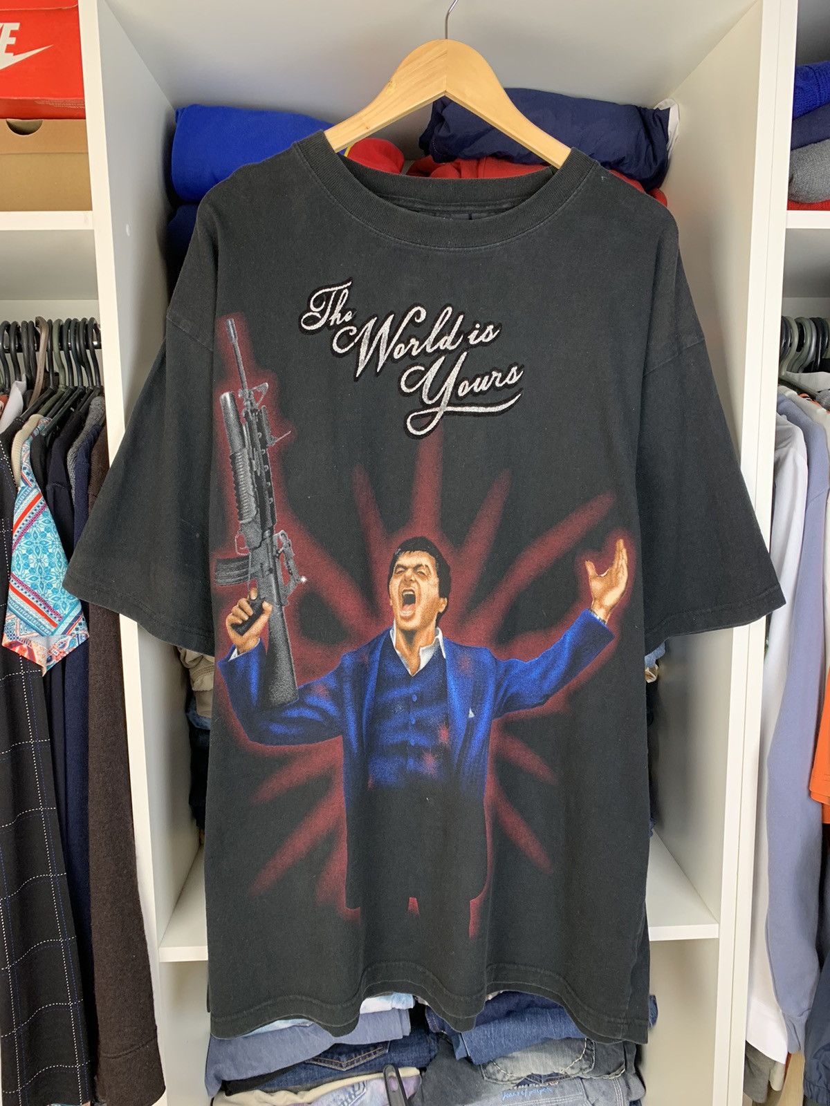 Vintage Scarface The World Is Yours T-shirt Size US XXL / EU 58 / 5 - 1 Thumbnail