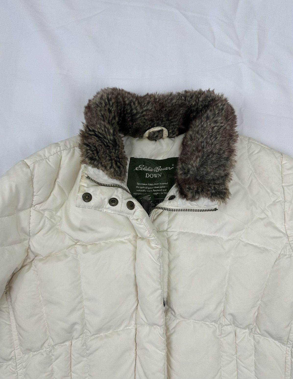 Eddie Bauer Vintage Women’s Eddie Bauer Down Jacket With Fur Size S Size S / US 4 / IT 40 - 5 Thumbnail